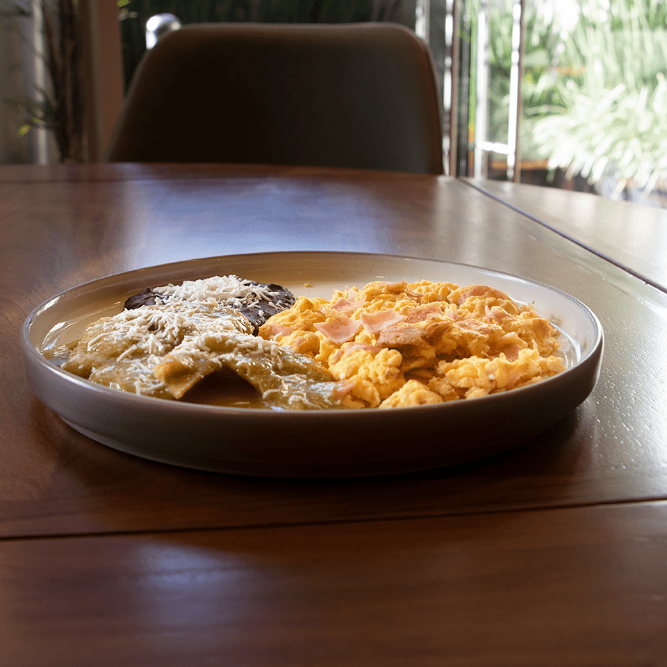 platillo huevos fritos o revueltos